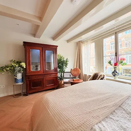 History And Luxury Apartman Amszterdam